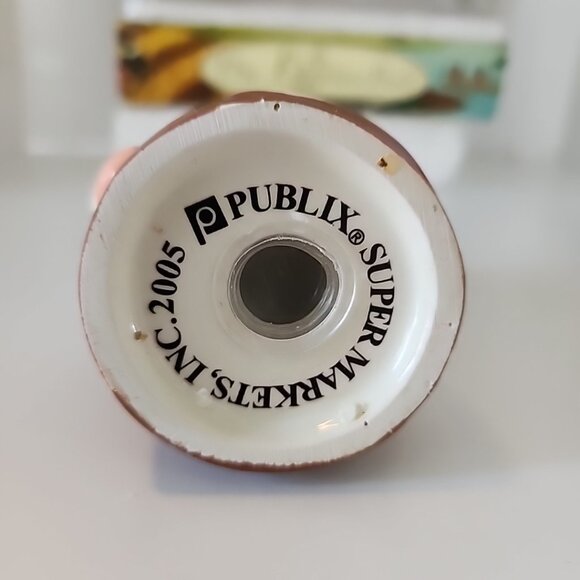 The Lilgrim Pair Salt & Pepper Shakers Publix Thanksgiving Premiere Edition 2005 - Picture 10 of 16